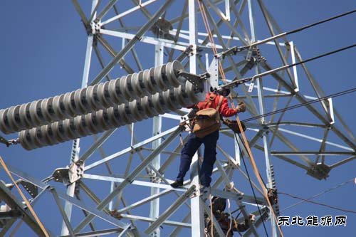 昌赣“蜘蛛侠”：撸起袖子苦战马祖岩