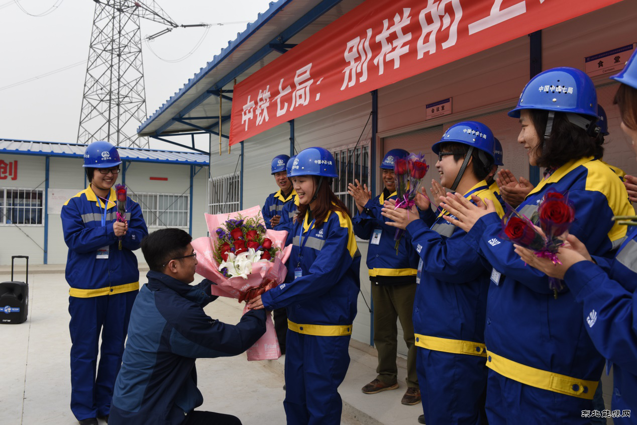 别样的工地三八节