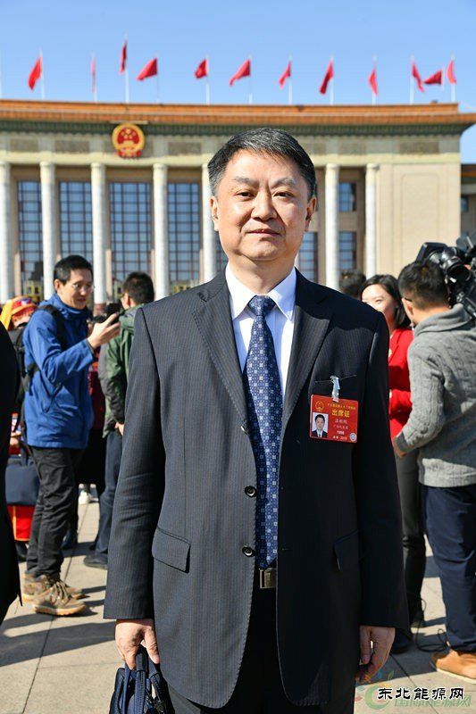 两会声音 | 温枢刚：改革创新促进新英皇体育可持续发展