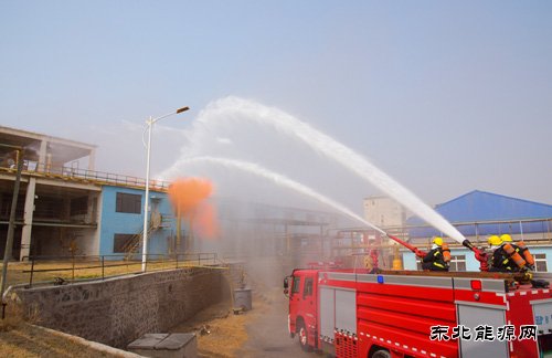 航锦科技公司开展重大危险源事故应急模拟演练