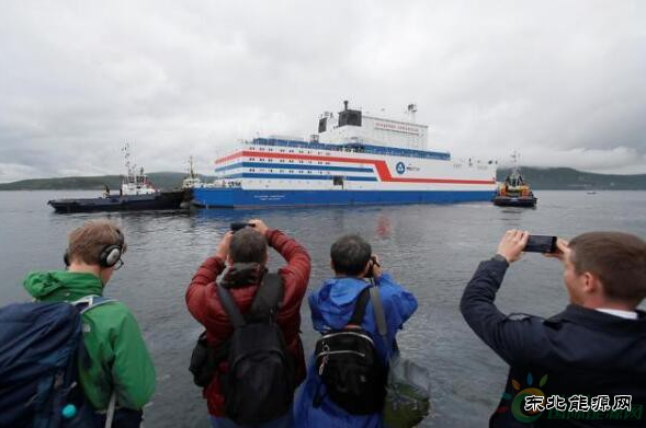 世界｜最强移动电源！世界首座浮动核电站启航