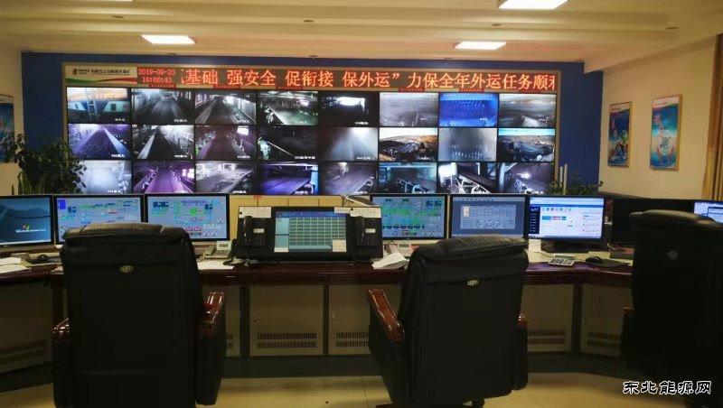 旗帜在飘扬 荣誉在闪耀