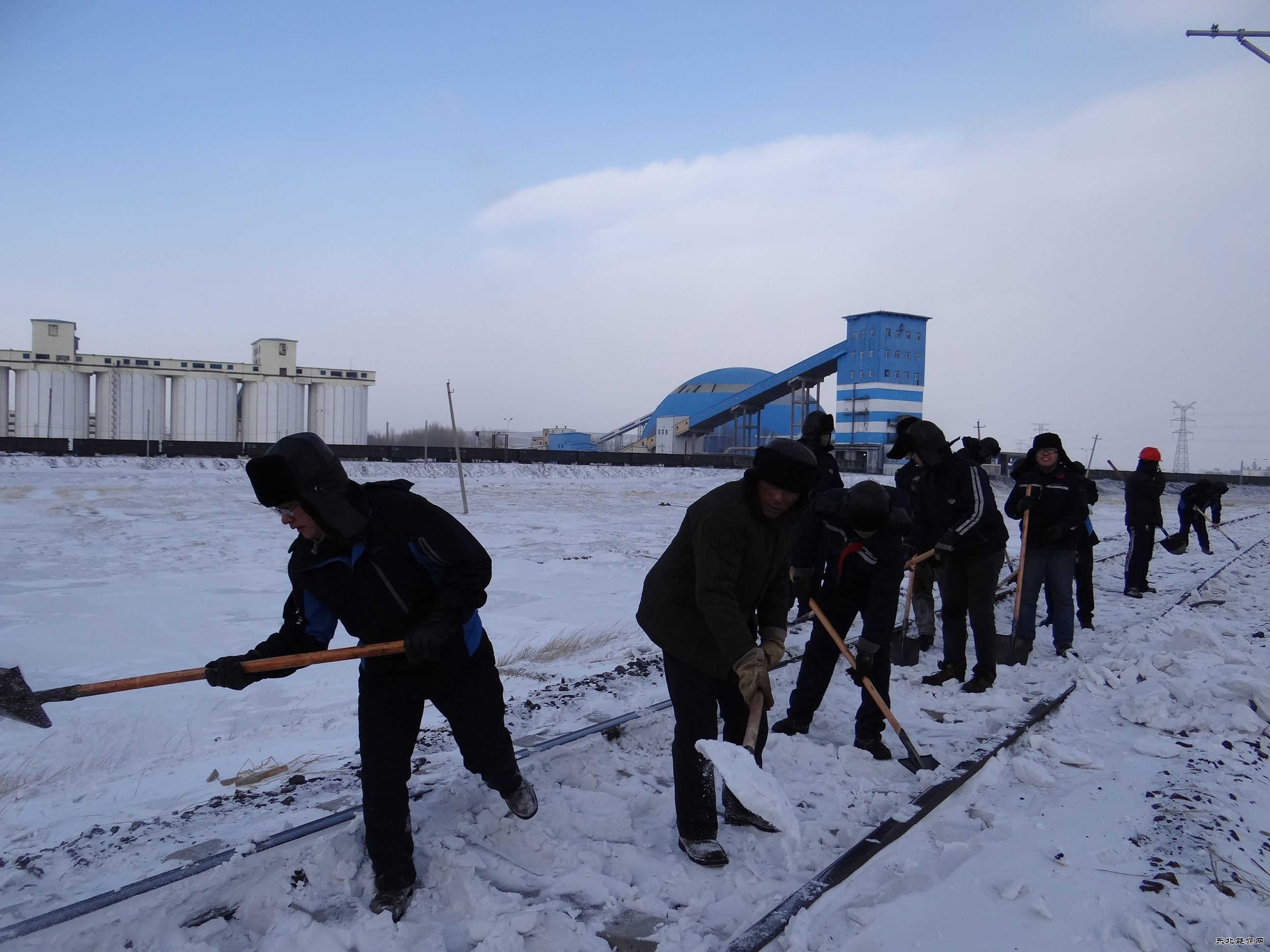 风雪加工人——献给抗击严寒的南露天煤矿司员工