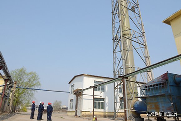 航锦科技维护吸风塔避雷设施  保证设备安全运行