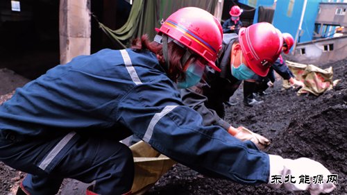 千秋煤矿：以党心“鉴”初心  全力以赴稳生产