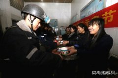 古城煤矿：元宵佳节送温暖