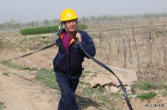 电线杆上的“紧箍咒” —工电段电力工区工作侧记