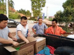 中铁二十一局集团：昌赣客专12标二分部开展实打实送清凉送健康活