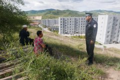 锡林铁警深入管内开展线路隐患排查