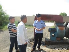 锡林铁警对机务段食堂开展消防安全检查