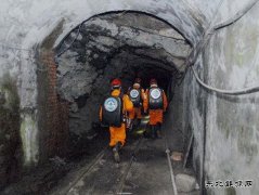 湖北一煤矿发生瓦斯突出事故　11人被困