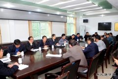 铜川矿业公司常务副总经理、安监局长刘水利深入下石节矿检查指导