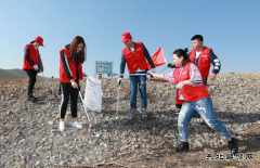 兴凯湖电业局：党员服务队和青年志愿者为美化家园争光添彩