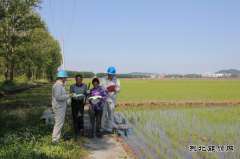 迎春供电“安全用电课堂”走进田间地头