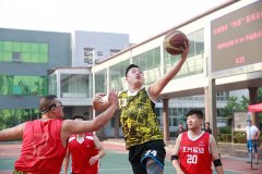 古城煤矿：篮球架起友谊桥