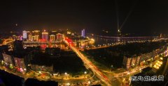 长江第一城披上漂亮“晚礼服”
