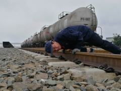 汗水铸金涌青春  平凡岗位争贡献