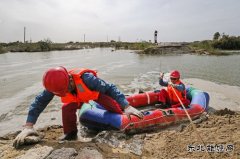 塔里木油田哈得作业区：洪水阻不断巡井路