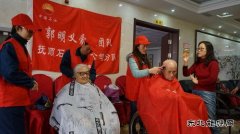 石油人重阳佳节送关爱