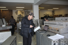 黑龙江兴凯湖电业局：迎春供电水田电表安装工作如火如荼