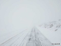 布尔津路政管理局：风雪中只为保畅通
