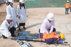 江西：兴泉铁路兴宁4标一分部举行防洪抢险应急演练