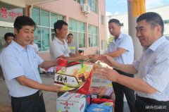 江西：兴泉铁路兴宁4标项目部开展“战高温酷暑，端午送清凉”活