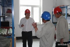 兴凯湖电业局：陈殿军带领检查组到检修公司开展安全大检查