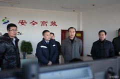 西部创业实业股份有限公司党委书记、董事长李广林慰问沿线职工