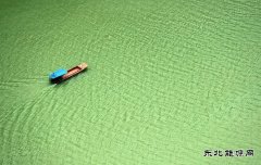 碧波荡漾（摄影作品）