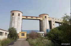 南露天煤矿圆满完成地面输煤系统 8#和9#储煤缓存仓检仓工作