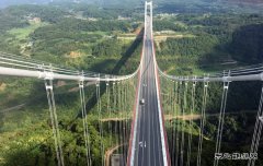 亚洲山区最大跨径的钢箱梁悬索桥-云南龙江大桥（摄影作品）
