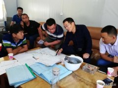 中铁21局四公司：副总经理、总工程师吕俊团检查兴泉铁路隧道现场