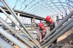 潞安集团焦化公司：党员干部工程“一线”忙服务