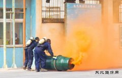 航锦科技公司开展重大危险源事故应急模拟演练