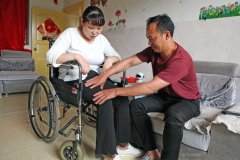 “相濡以沫”矿工情