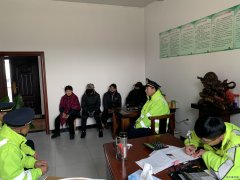 “守法装载，保护公路，关爱生命”