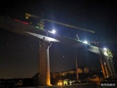 中铁二十一局：兴泉铁路石城段最复杂桥梁琴江特大桥主跨安全合拢