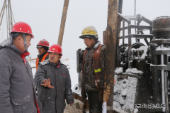 潞安焦化公司：不畏严寒 坚守施工第一线
