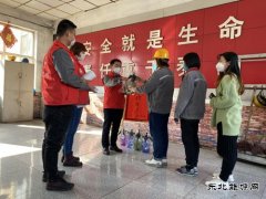 潞安焦化：“红马甲”志愿服务队 接好防控第一棒