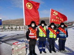 新闻特写：立足岗位展作为 传递抗疫正能量