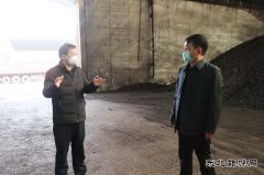 蒲白矿业公司副总经理王军胜对建庄矿业公司疫情销售工作进行调研