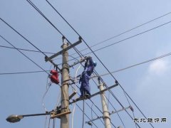 国网四川广汉市供电公司:更换导线助力迎峰度夏