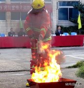 中煤新集楚源公司开展消防应急演练及消防技能比武