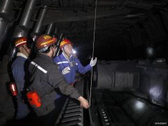 井下现场检查（摄影作品）