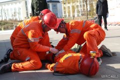 陕北矿业中能煤田公司组织消防、矿井反风应急预案演练