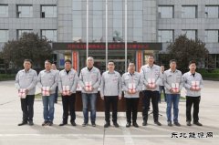 蒲洲热电公司党委向千名党员群众赠送《中国共产党简史》