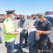 布尔津执法大队强化货运源头宣传、深入推进超限治理