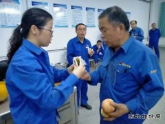 陕煤蒲白热电公司：送温暖聚人心  志愿者齐上阵