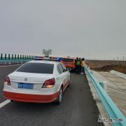 恰库尔图超限检测站“国庆”小长假期间公路巡查保畅通